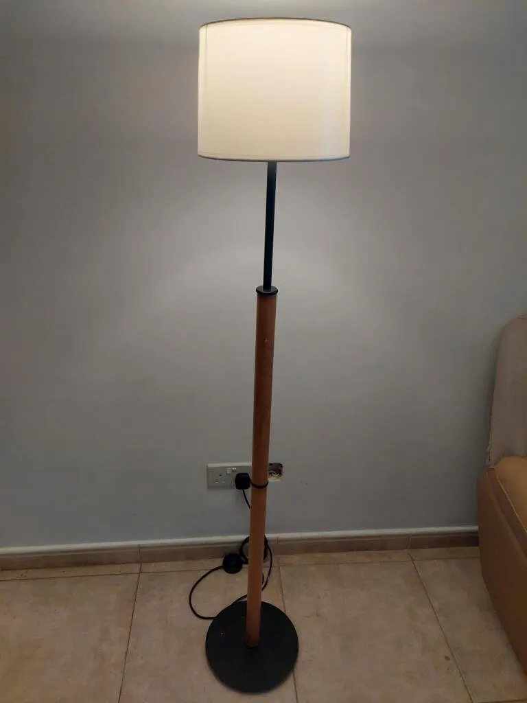 Floor lamp